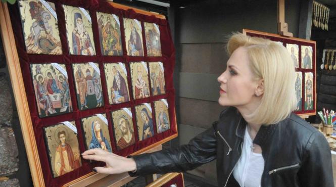 pmb comentariile negative la adresa targului din piata constitutiei sunt declaratii politicianiste ale opozitiei