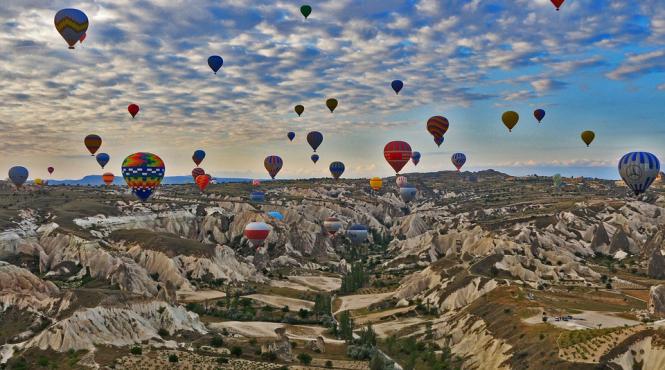 un mort si 20 de raniti in urma unui accident cu balon cu aer cald in cappadocia