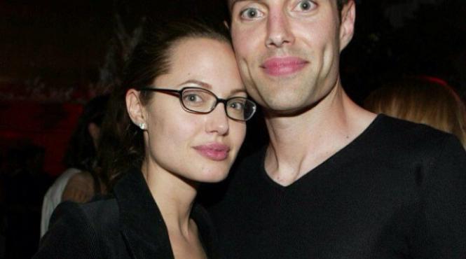 fratele angelinei jolie ar fi determinat divortul acesteia de brad pitt