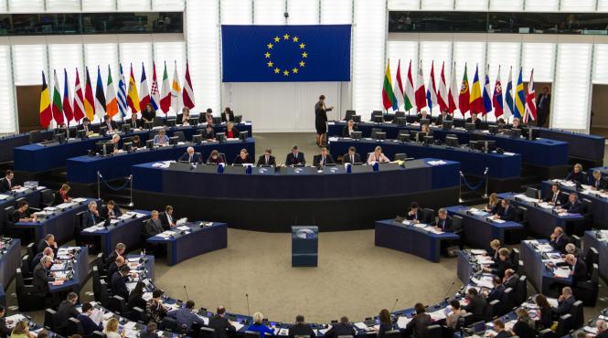 uniunea europeana cere turciei sa caute un consens national dupa referendum