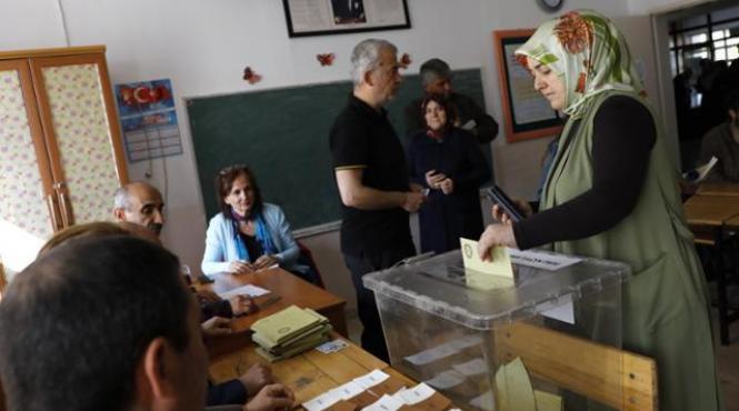 opozitia laica va cere oficial anularea votului in referendumul din turcia