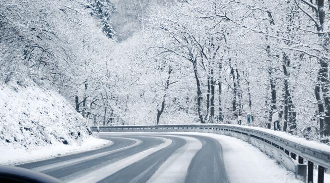 a revenit zapada se circula in conditii de iarna in zona montana a judetului buzau