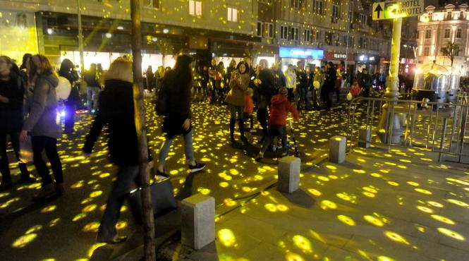 galerie foto spectacolul luminilor la bucuresti capitala imbracata in lumini colorate imagini spectaculoase