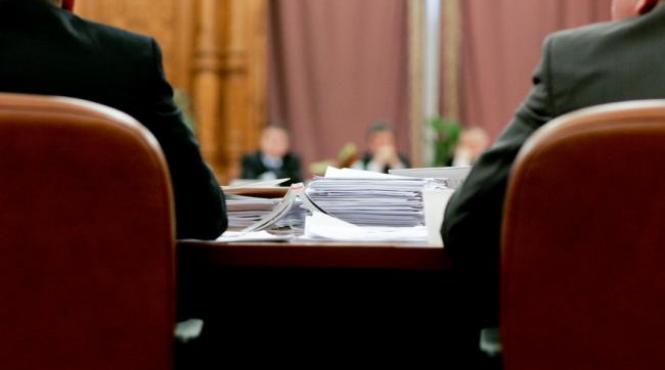 legea gratierii retrimisa la comisia juridica