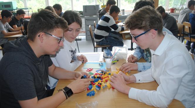 liceul de mecatronica din iasi devine tot mai atragator pentru elevii moldoveni si prin competitiile pe care le organizeaza