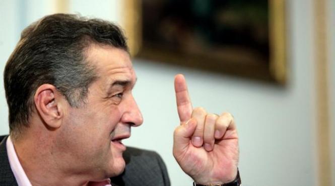 fcsb trei fotbalisti importanti au fost dati afara