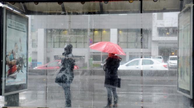 cod galben de averse si descarcari electrice in judetul alba in urmatoarea ora