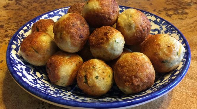 reteta zilei chiftele din cartofi dulci morcovi si feta