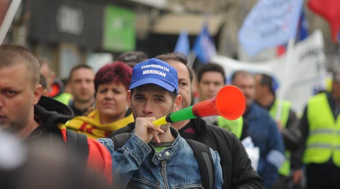 legea salarizarii poate bloca romania