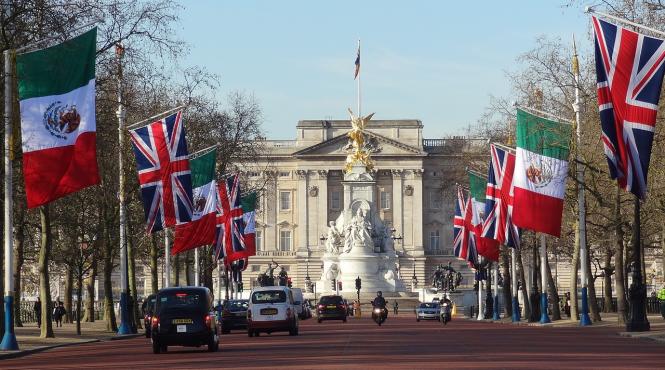 10 reguli pe care printesele de la palatul buckingham trebuie sa le respecte