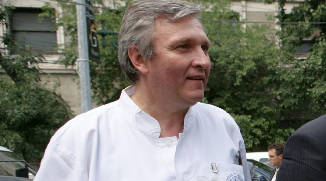 dr mircea beuran pacientii bolnavi de cancer se prezinta tarziu la doctor