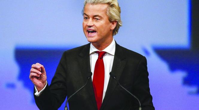 liderul extremist olandez geert wilders isi critica colegii