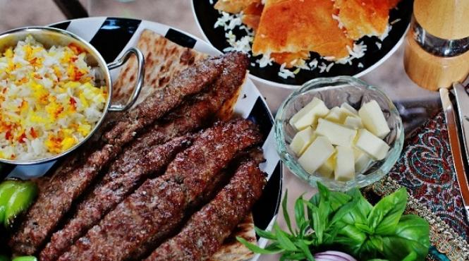 mititei kebab satay trei frati patati din bucataria lumii