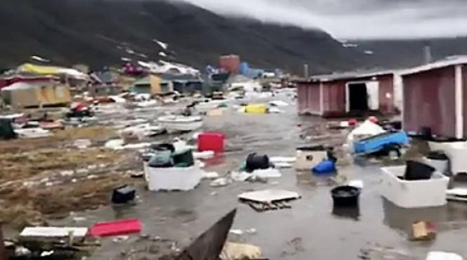video tsunami in groenlanda dupa cutremurul de duminica 4 persoane date disparute
