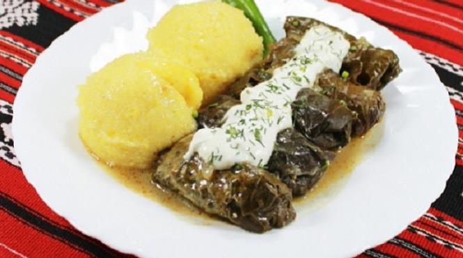 sarmalute cu urda in frunze de sfecla reteta manastireasca