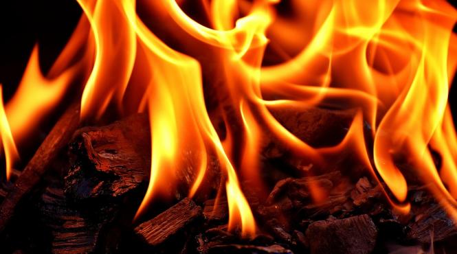 incendiu in curtea unei fabrici de textile din baicoi 200 de persoane evacuate