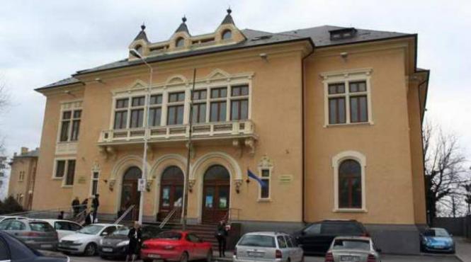 americanul care ademenea droga si viola barbati in mamaia plasat sub control judiciar