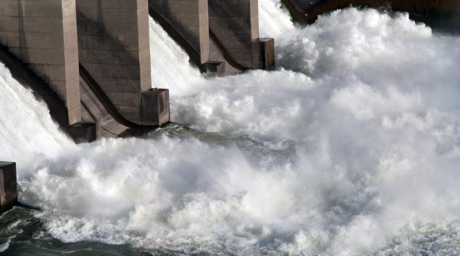 taxa pe apa uzinata umple buzunarele celor de la apele romane
