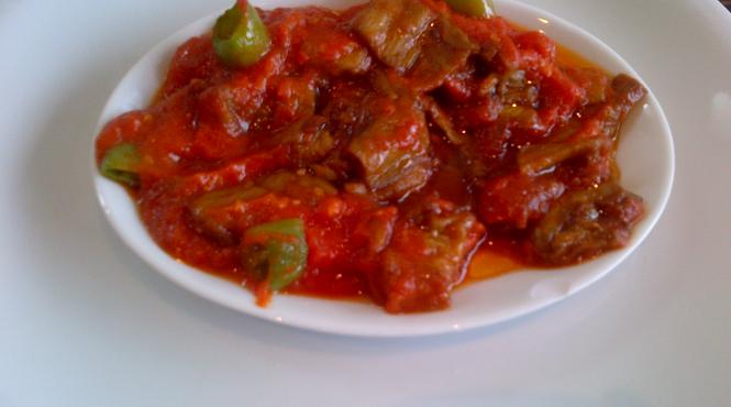 reteta zilei vinete in sos de rosii