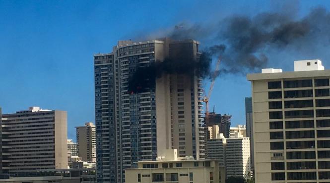 incendiu la un bloc turn din honolulu soldat cu trei morti