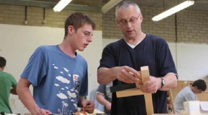 legea uceniciei in noua forma aduce sume majorate in bugetul angajatorilor 1125 lei luna pentru fiecare ucenic