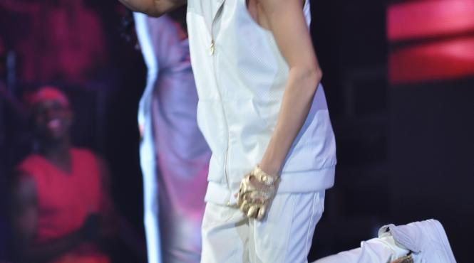 justin bieber nu are voie sa concerteze in china din cauza comportamentului rau