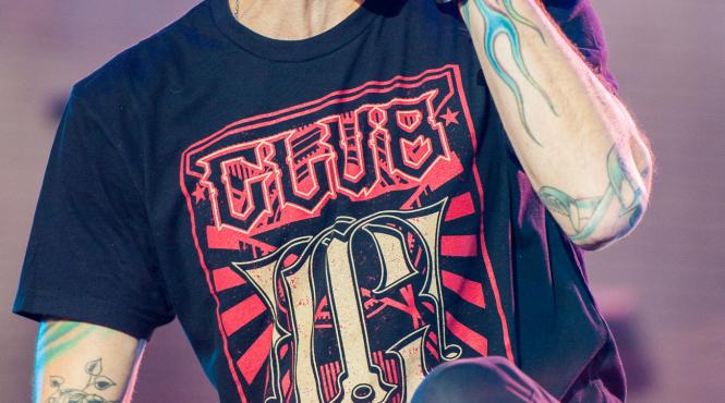 solistul de la linkin park s a spanzurat cu o curea