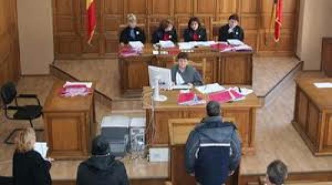 medic din cadrul casei judetene de pensii ilfov trimis in judecata pentru luare de mita