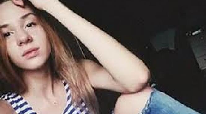 razbunare crunta din gelozie o tanara de 18 ani a fost mutilata pe viata dupa ce o colega i a pus acid sulfuric in instrumentul muzical