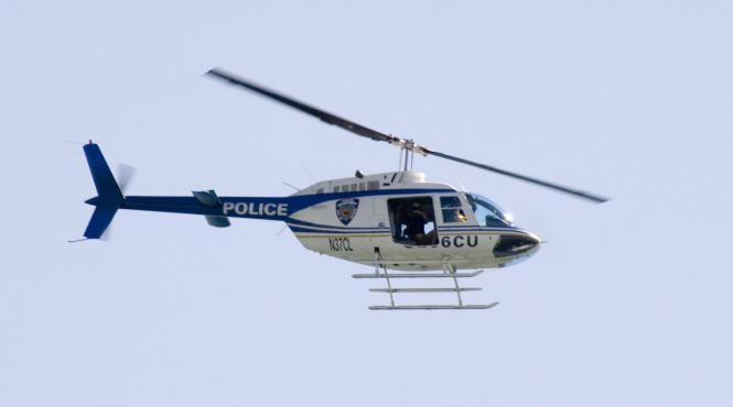 un fost ofiter arestat pentru ca spiona oameni dintr un elicopter al politiei