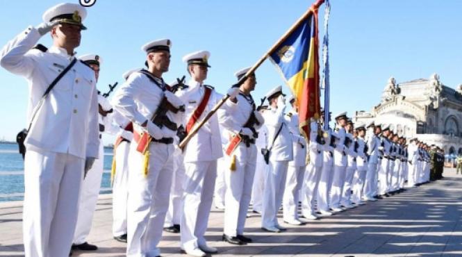 constanta spectacole competitii sportive expozitii si proiectii de filme in aer liber de ziua marinei