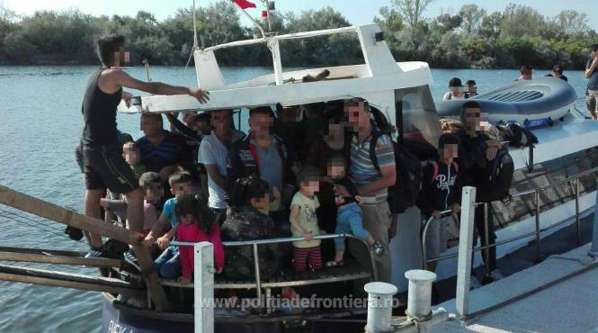 nava cu 70 de migranti din orientul mijlociu interceptata de politia de frontiera constanteana
