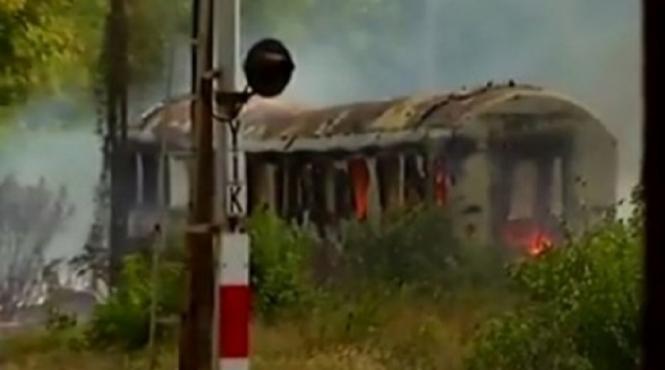 incendiu violent la gara de nord din capitala ard mai multe vagoane