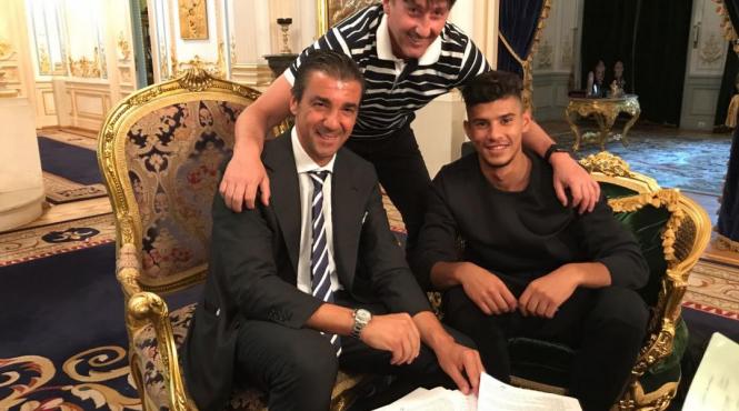 inca un tun gigi becali a anuntat transferul lui florinel coman dumnezeu l a pus sa joace asa slab