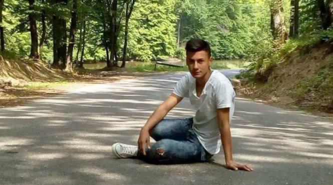 un tanar de 17 ani a fost ucis pe trotuar de un sofer fara permis