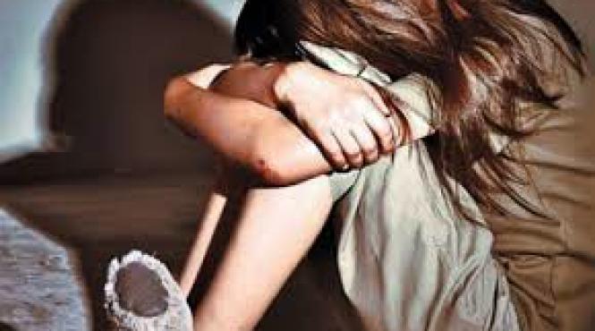 caz socant in gaesti un tata a fost dat pe mana politiei dupa ce a fost filmat de fiica lui in timp ce o viola