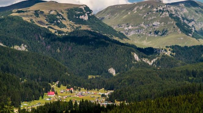 alerta maxima in bucegi patru tineri sunt cautati de salvamontisti fiind disparuti de mai multe ore