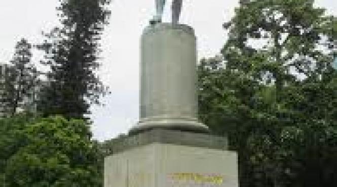 australia o statuie istorica vandalizata la sydney pe fondul unei polemici asupra monumentelor