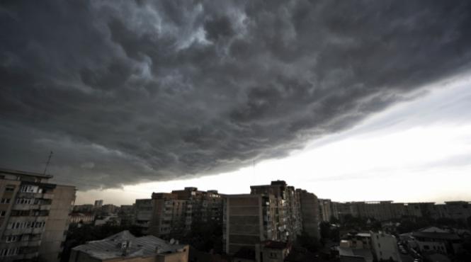 alerta meteo de furtuni grindina si ploi torentiale in urmatoarele ore anunt de ultima ora de la meteorologi