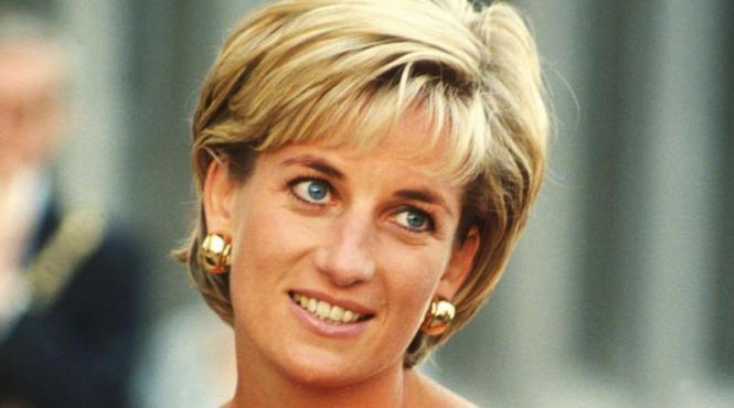 printii william si harry i au adus astazi un omagiu mamei lor printesa diana
