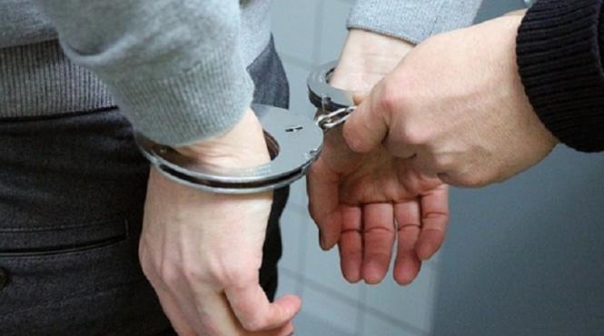 socant un tanar din vrancea a santajat cu fotografii compromitatoare parintii unei adolescente ca sa poata avea o relatie amoroasa cu fata