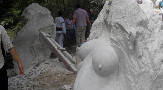 tabara de sculptura erotica de la horea