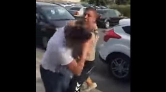 video bataie cu pumni si picioare intre doi soferi in parcarea unui mall