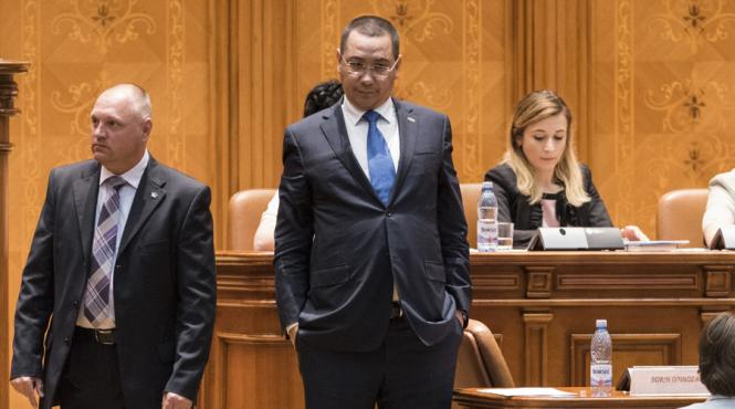 ponta luptam sa convingem toti parlamentarii indiferent de partid sau de ordinele de la partid sa picam povestea cu tva splitat