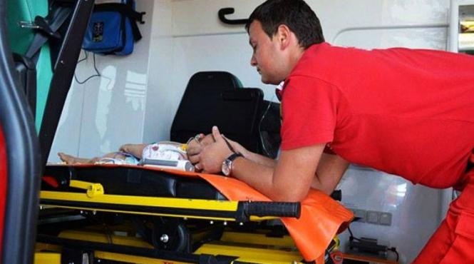 socant o tanara si a dat copilul de numai o luna cu capul de pat pana l a bagat in coma