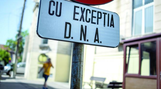 de la cine cumpara dna toner in valoare de 100 000 de euro