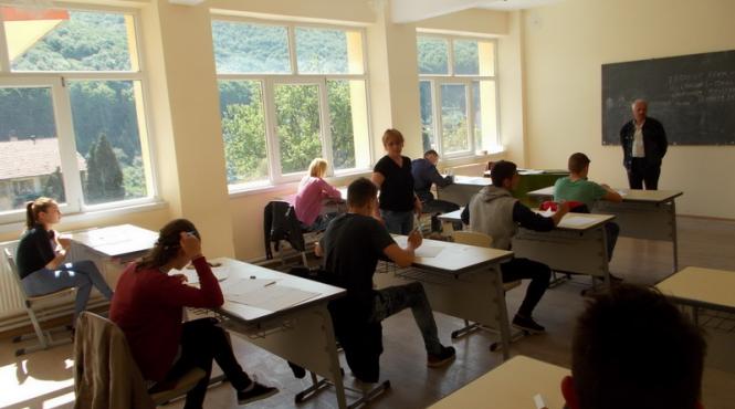 un liceu cel mai mare angajator din anina