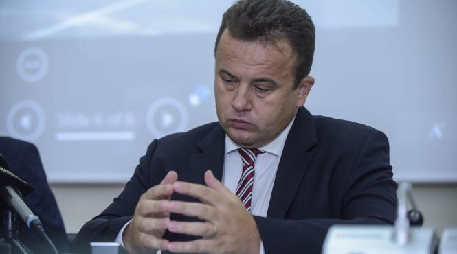 pop legea manualului tine de securitatea nationala