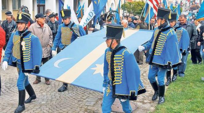 maghiarii isi intesifica eforturile pentru obtinerea autonomiei tinutului secuiesc