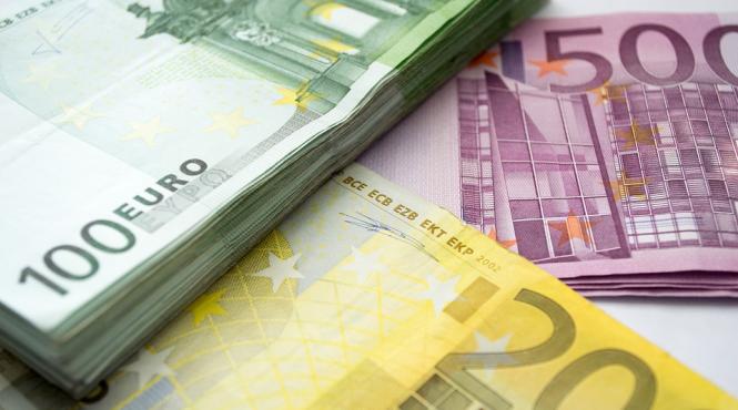 leul pierde teren in raport cu moneda europeana cursul bnr stabilit joi este de 4 5915 lei euro